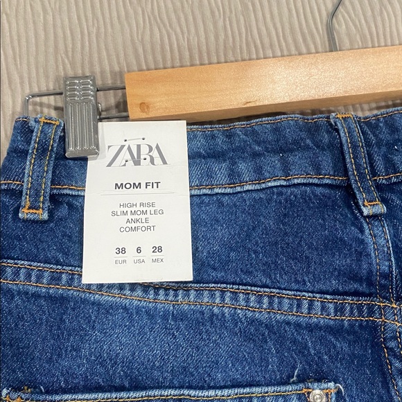 Zara Mom Fit Blue Jeans/ high rise, slim mom leg ankle comfort/ size 6 - Picture 8 of 8
